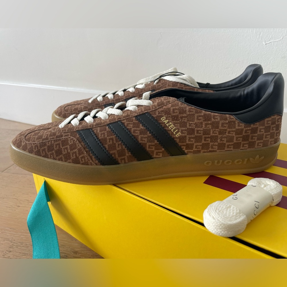 adidas x Gucci men's Gazelle sneaker. NEW WITH TAGS
adidas x Gucci mens size 13